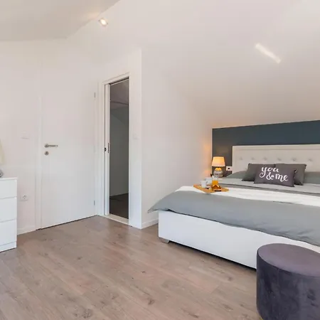 Beautiful In Skabrnja With Wifi Prázdninový dům Skabrnje