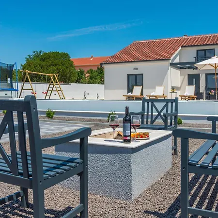 Beautiful In Skabrnja With Wifi Holiday home *